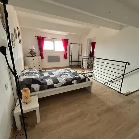 Joli Duplex T3 Vue Le Brusc Parking Gratuit Six-Fours-les-Plages